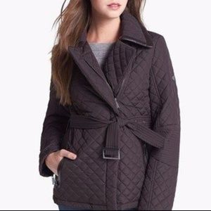 NEW DKNY QUILTED JACKET IN BARK BROWN COLOR, SZ M